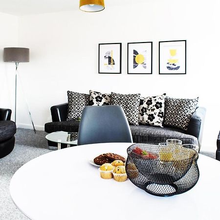 2 Bedroom Apartment Leamington Spa Hosted By Golden Key Lillington  Exterior photo