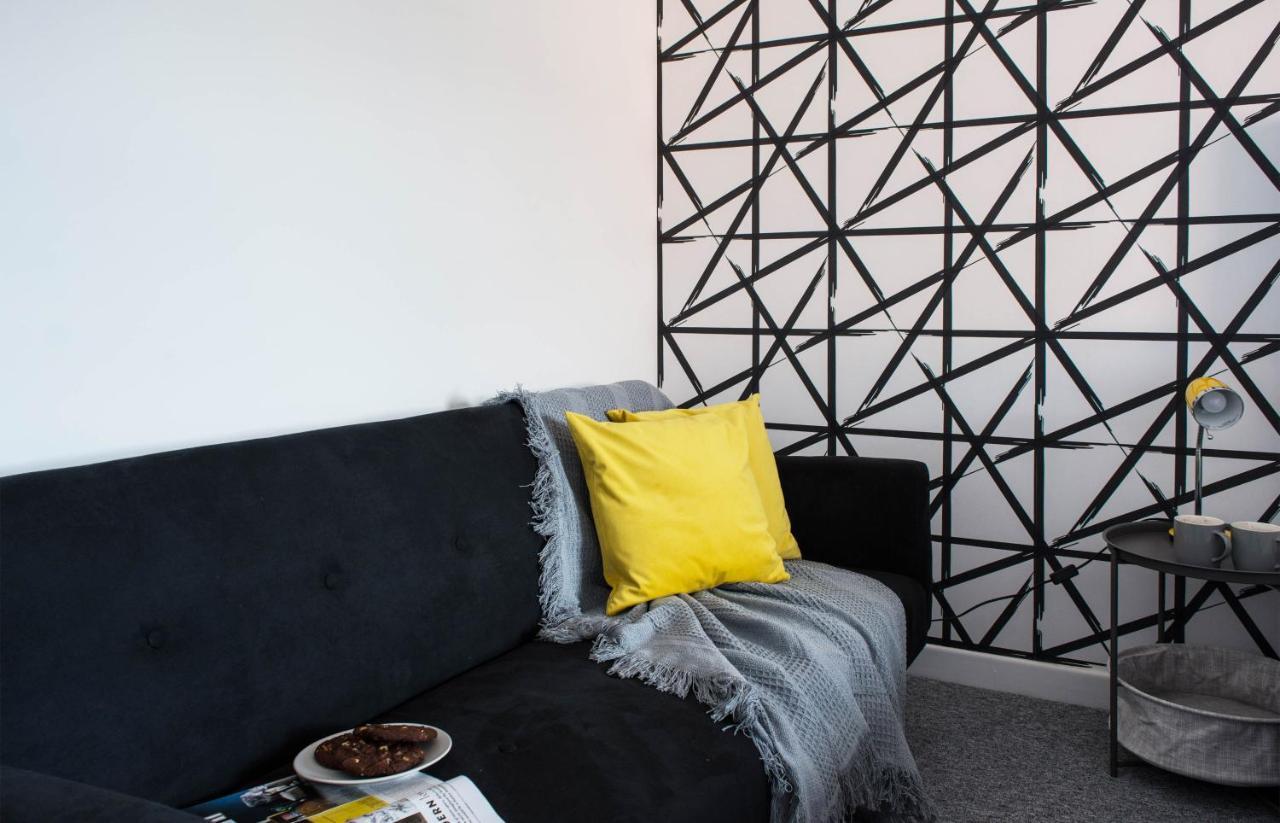 2 Bedroom Apartment Leamington Spa Hosted By Golden Key Lillington  Exterior photo